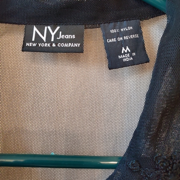 NY jeans sheer black top - Picture 4 of 4